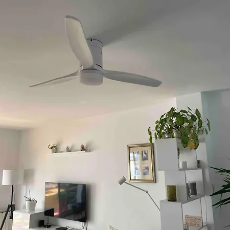 Perfectly Located 4 Bed Family In Sunny Villa Sitges