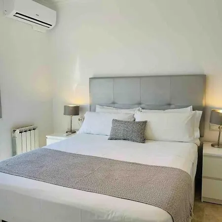 Perfectly Located 4 Bed Family In Sunny *