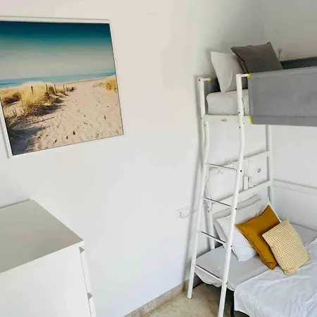 Perfectly Located 4 Bed Family In Sunny