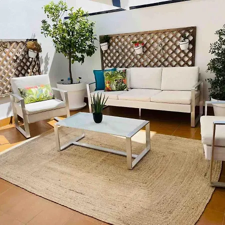 Perfectly Located 4 Bed Family In Sunny * Sitges