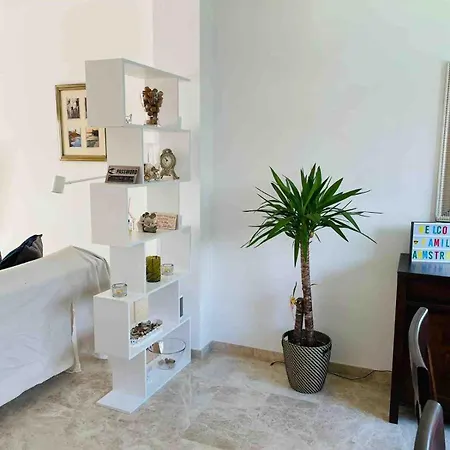 Villa Perfectly Located 4 Bed Family In Sunny *