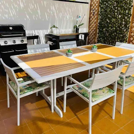 Villa Perfectly Located 4 Bed Family In Sunny